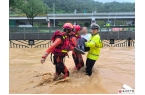 暴雨引发多处内涝 瑞安消防救援转移多名被